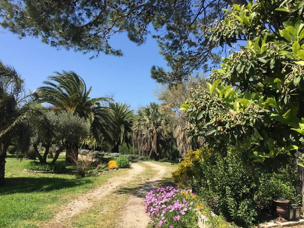 L'Oasis En Provence Hotel Tarascon 0*,  France