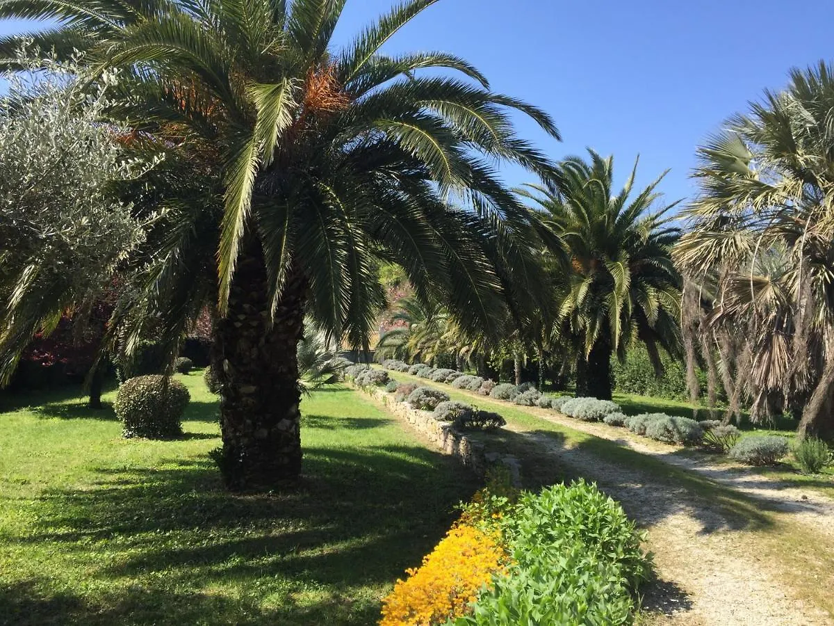 L'Oasis En Provence Hotel Tarascon Guest house